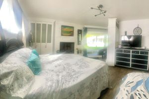 Alquiler Vacacional - Private Koi Ponds 3k SF Nature Escape Veranda Ktchn 2BD1BA Mstr Suite & Cottage