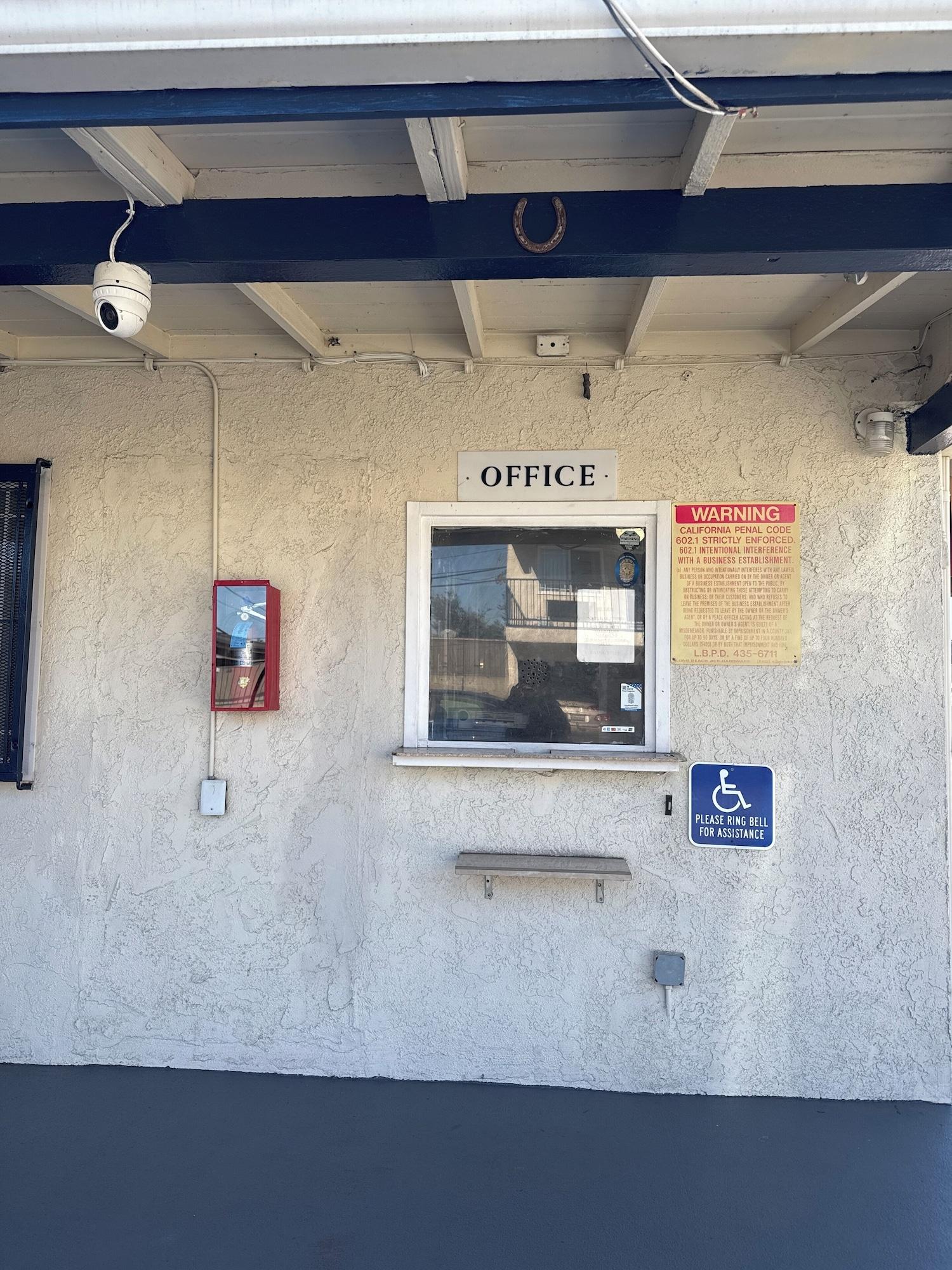 Vista Lobby Hiland Motel
