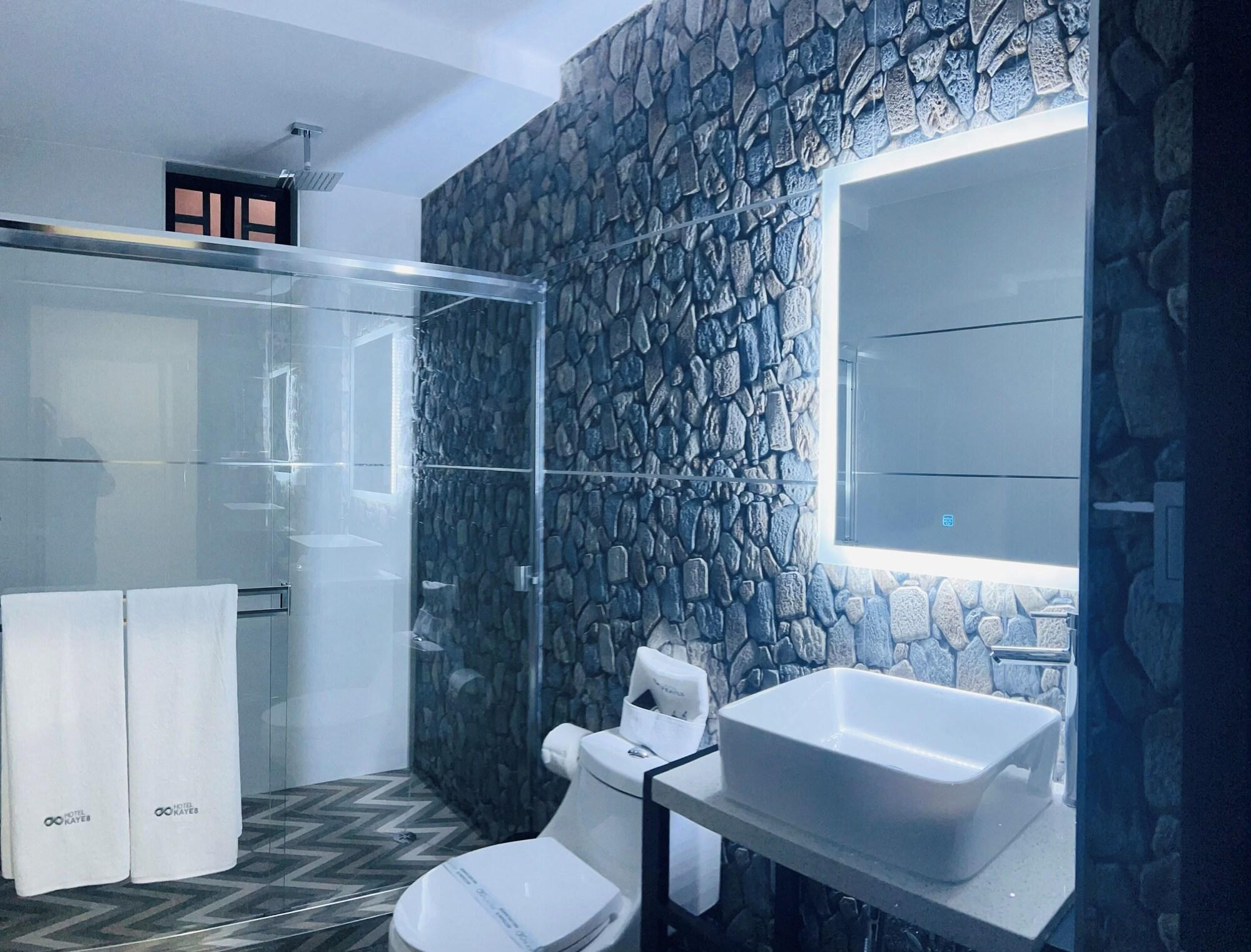 Equipamiento de Habitación HOTEL KAYE8