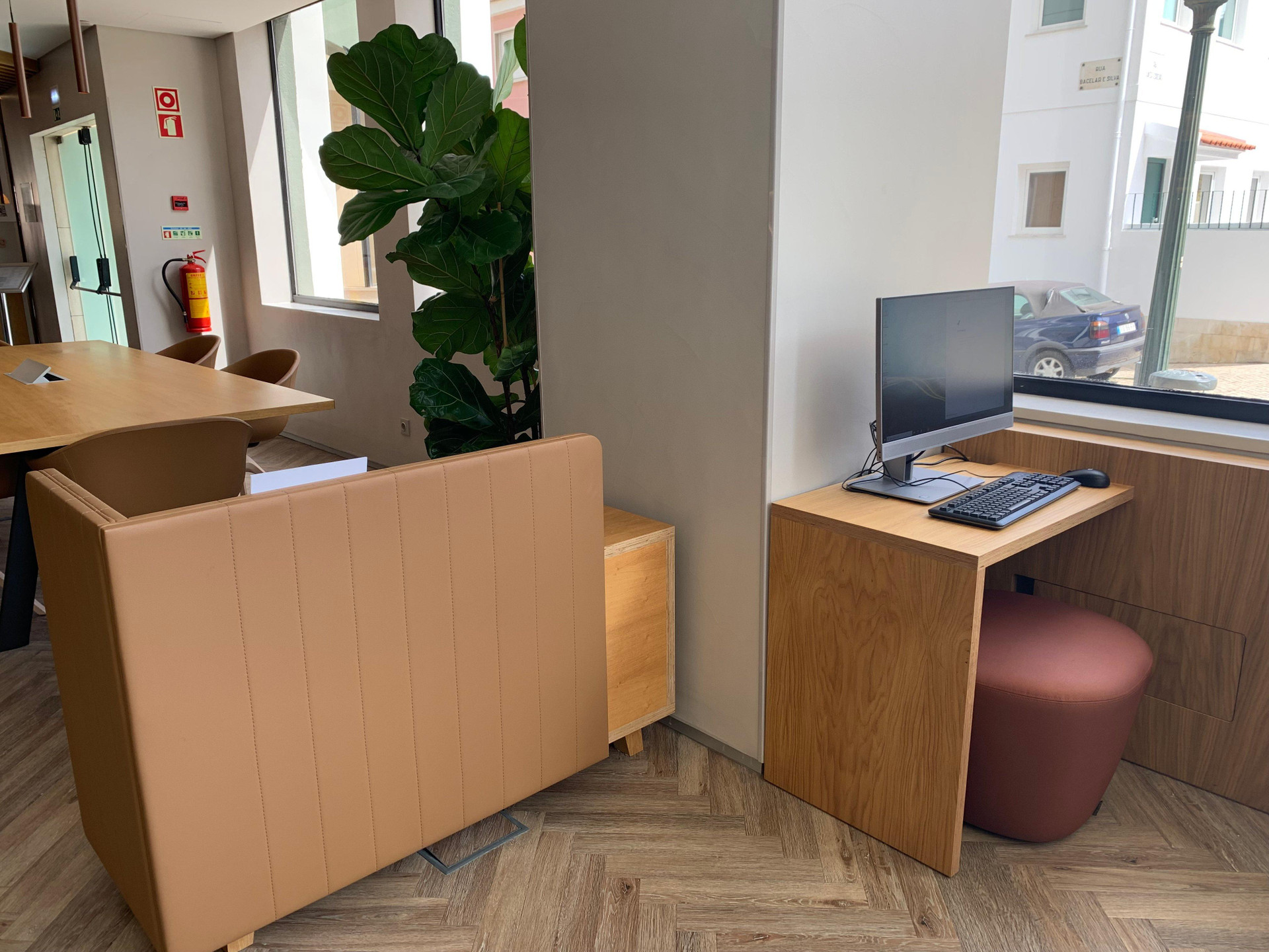 Vista Lobby Holiday Inn Lisbon by IHG