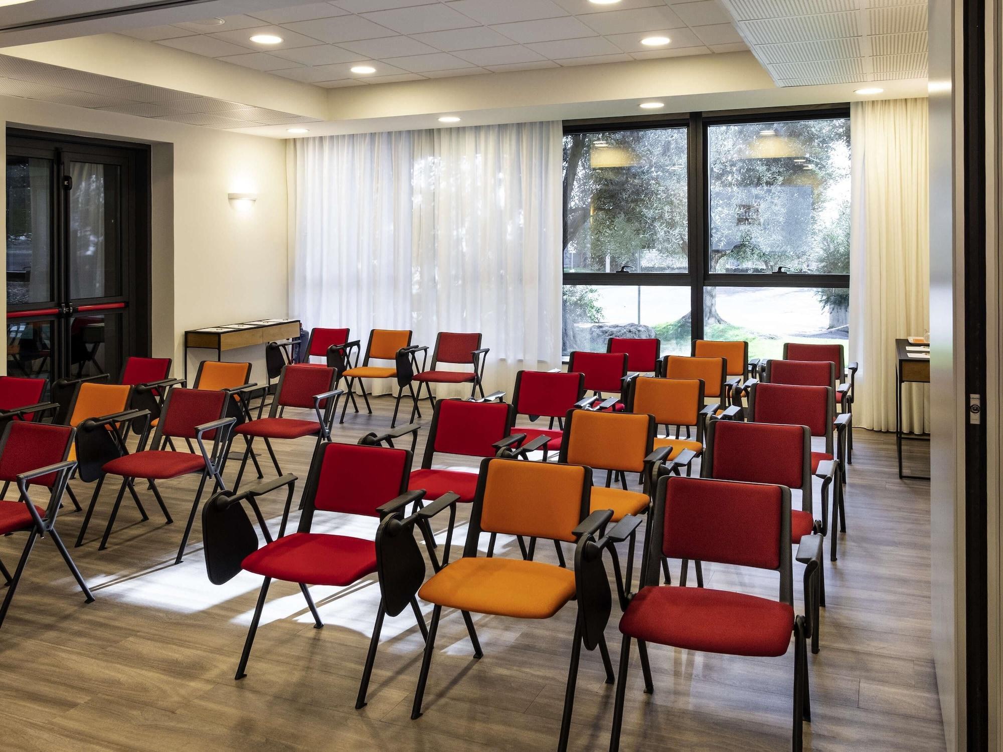 Sala de Reuniones ibis Roma Fiera