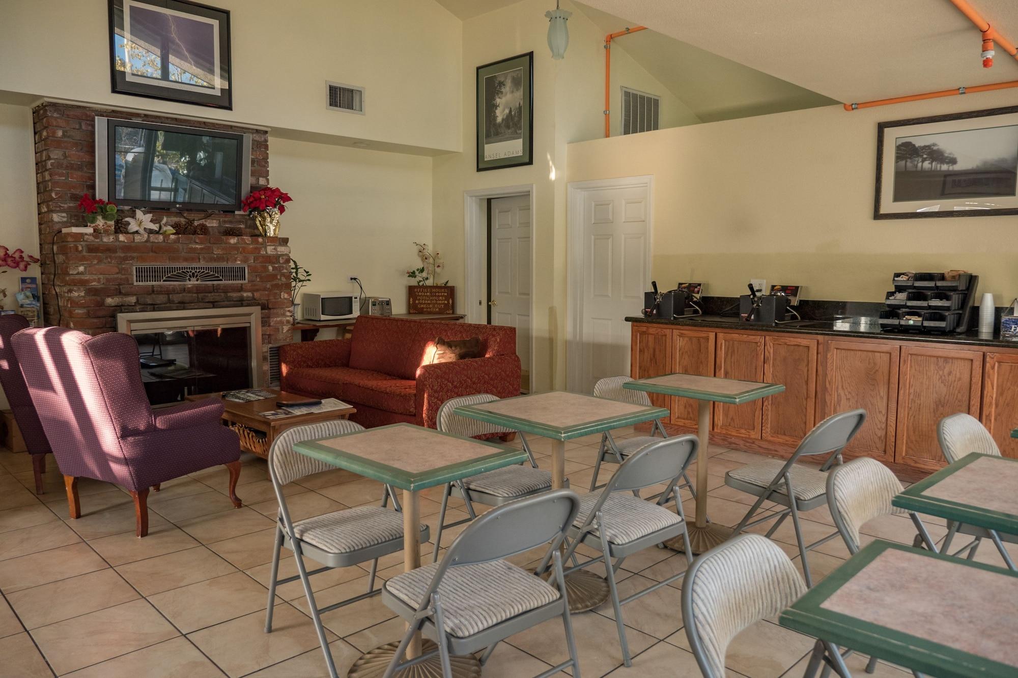 Restaurant Western Holiday Lodge Three Rivers