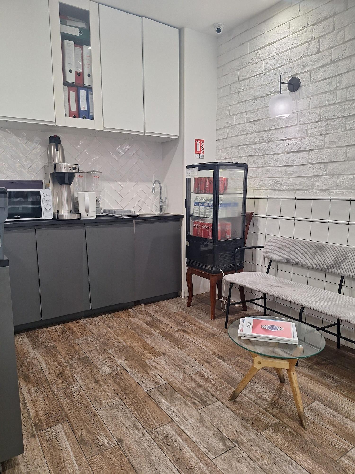 Bar/Salón Hipotel Paris Gambetta Republique