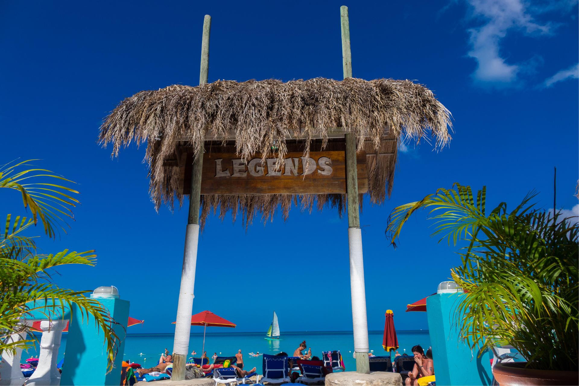 Vista Exterior Legends Beach Resort