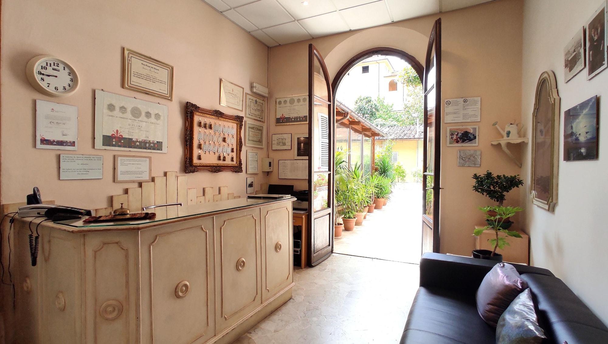 Vista Lobby Hotel  Rita  Major