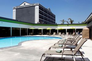 Alojamiento - Radisson Hotel Oakland Airport