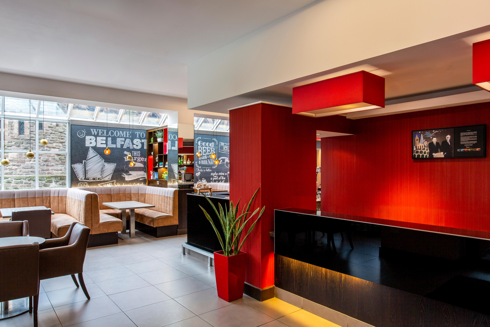 Bar/Salón ibis Belfast Queens Quarter