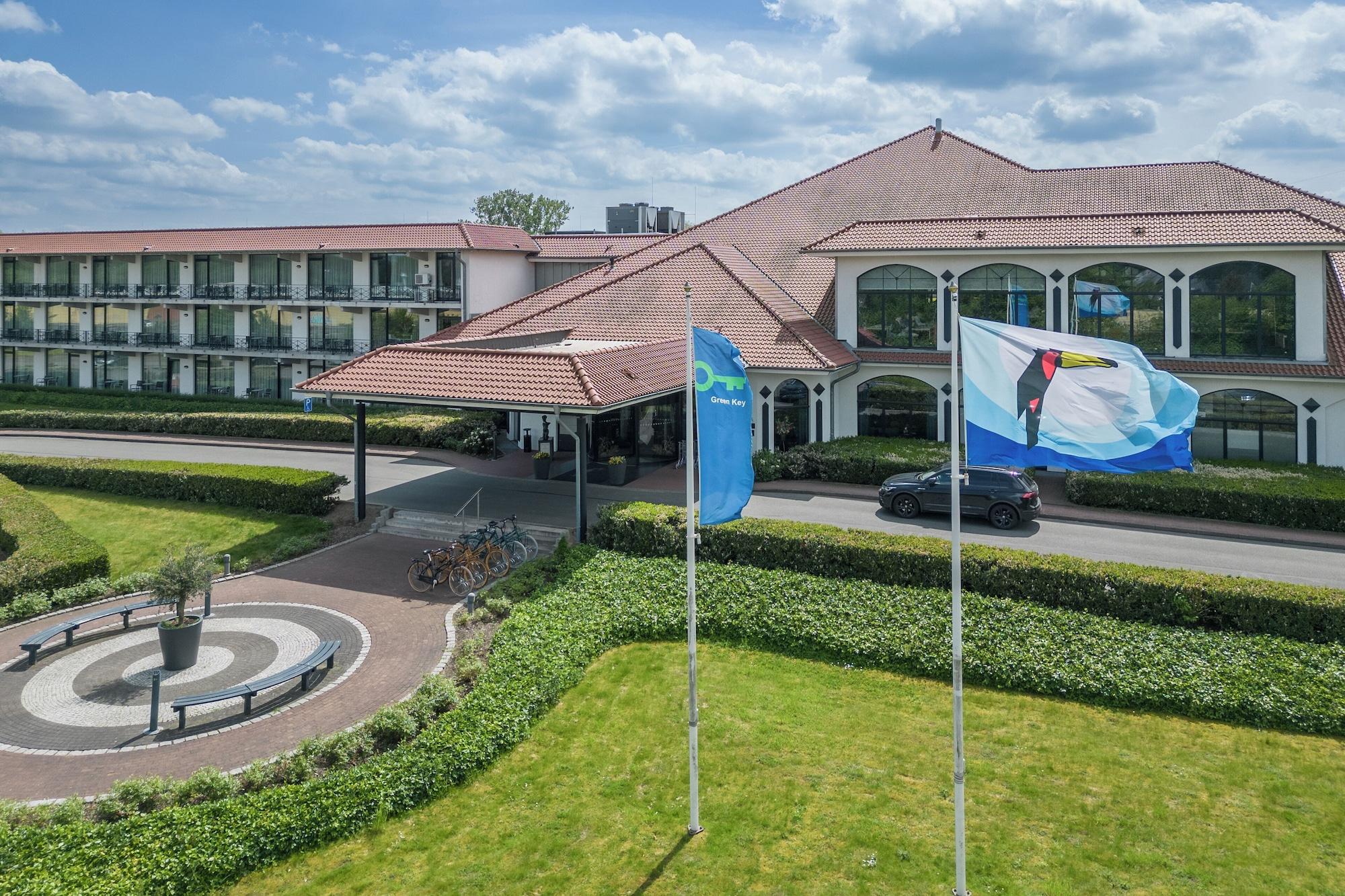 Vista Exterior Van Der Valk Hotel Melle - Osnabrück