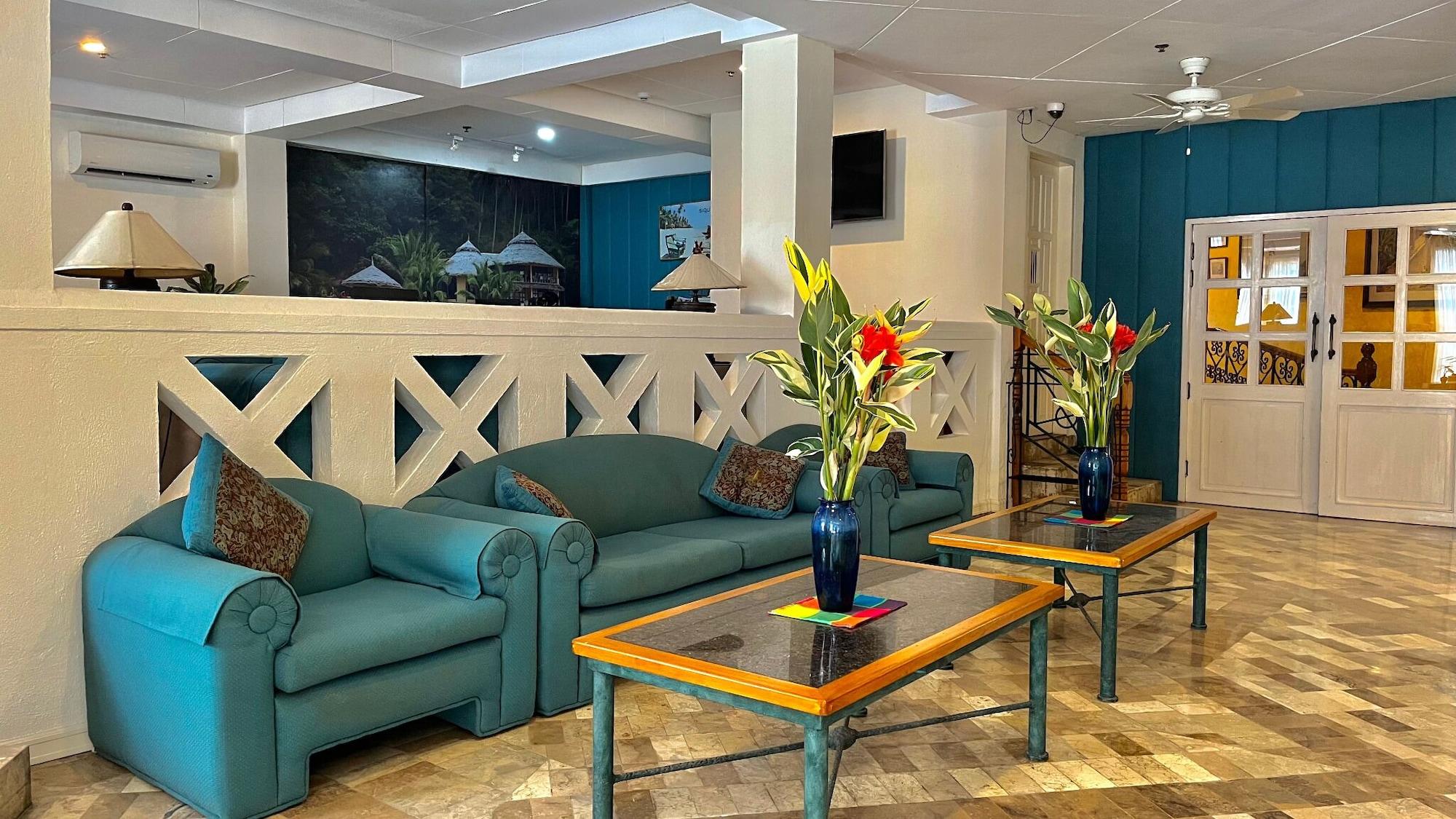 Vista Lobby Coco Grande Hotel