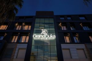 Alojamiento - Grand Duka Hotel & Spa