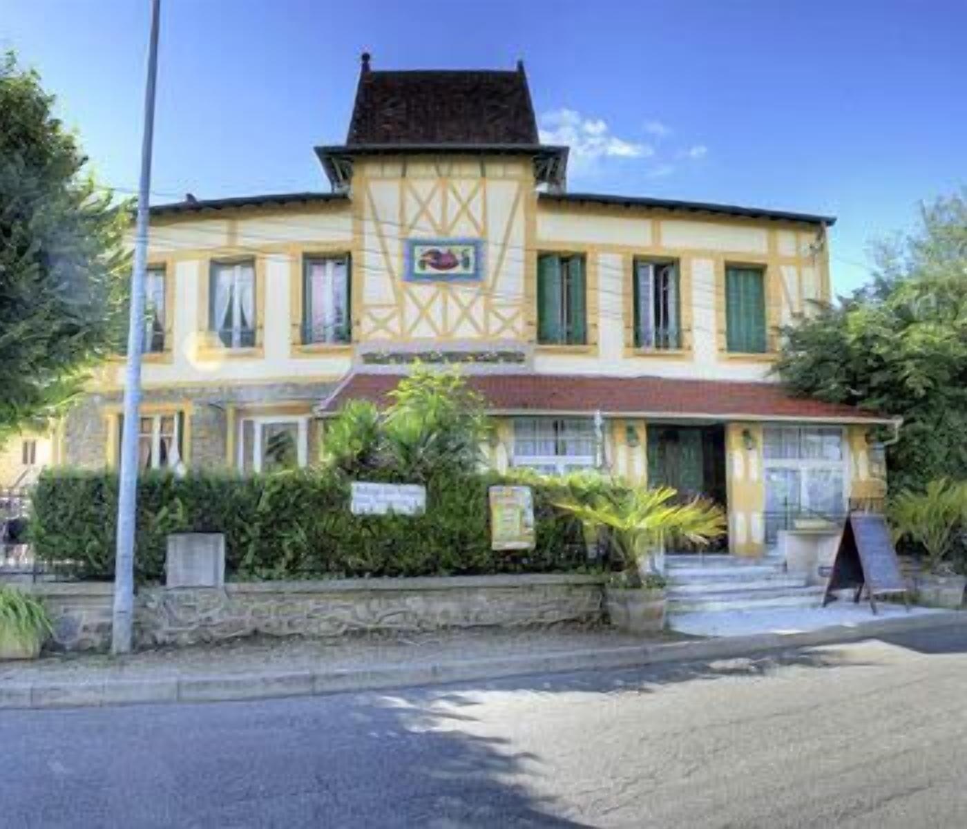 Varios Auberge des Ecluses
