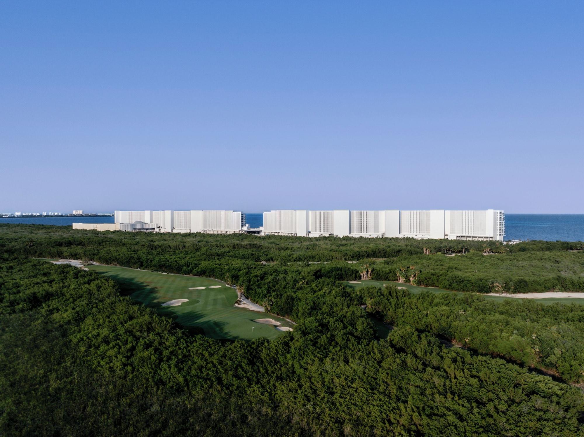 Vista Exterior Ava Resort The Newest All Oceanfront