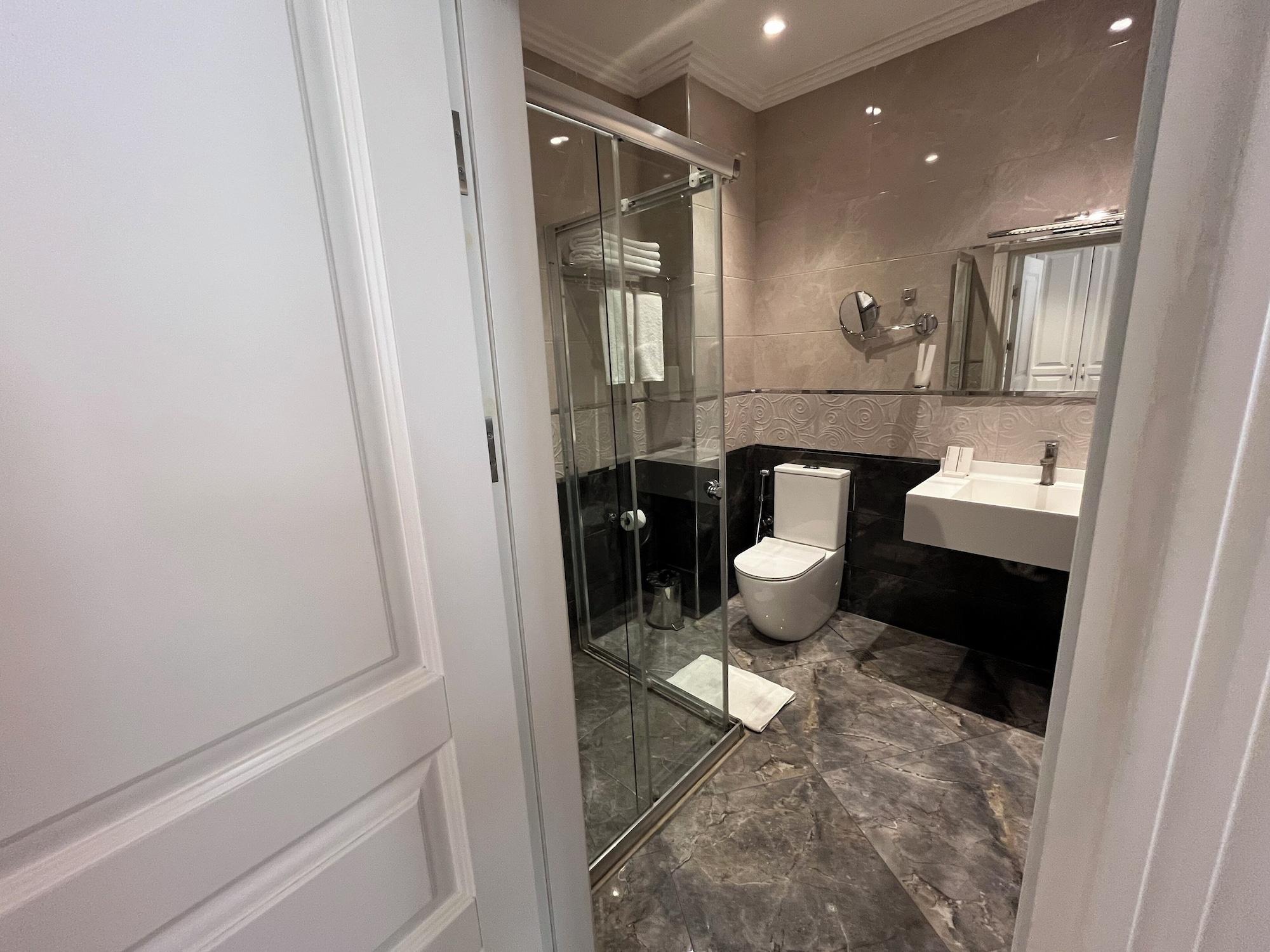 Equipamiento de Habitación Theatrum Hotel Baku