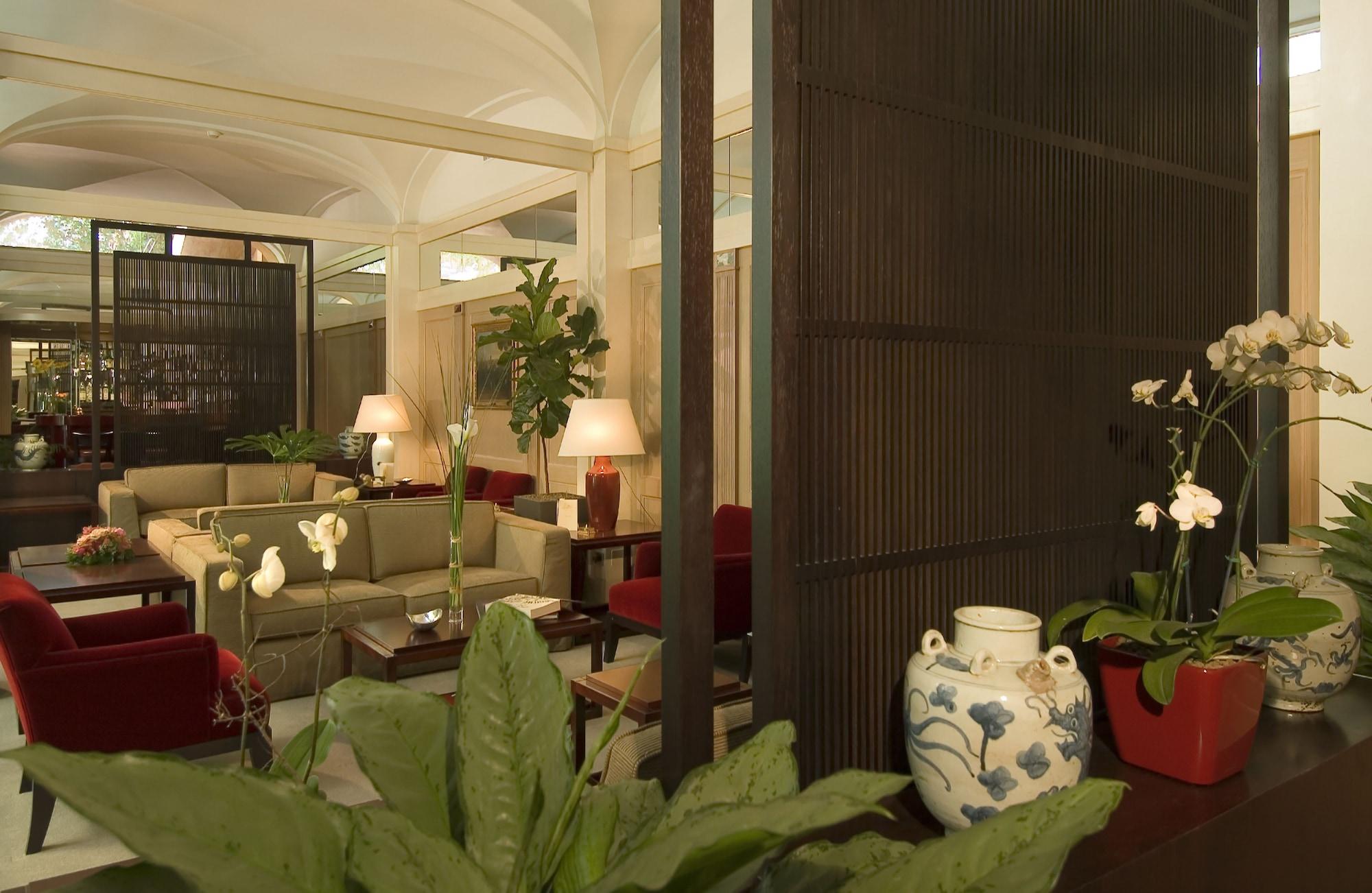 Vista Lobby Dei Borgognoni Hotel