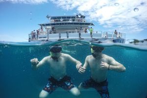 Actividad - Paseo en Catamarán por Búzios