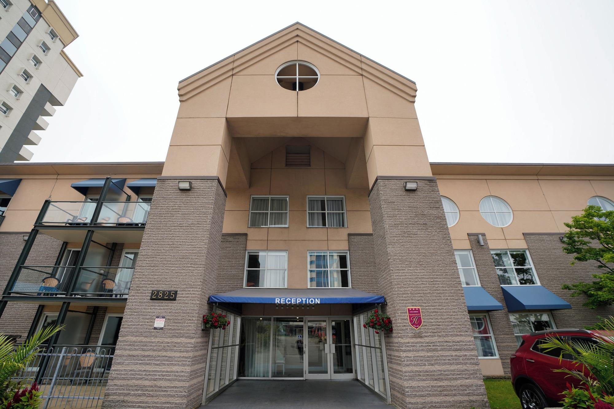 Vista Exterior Hôtel Lindbergh – Laurier Québec