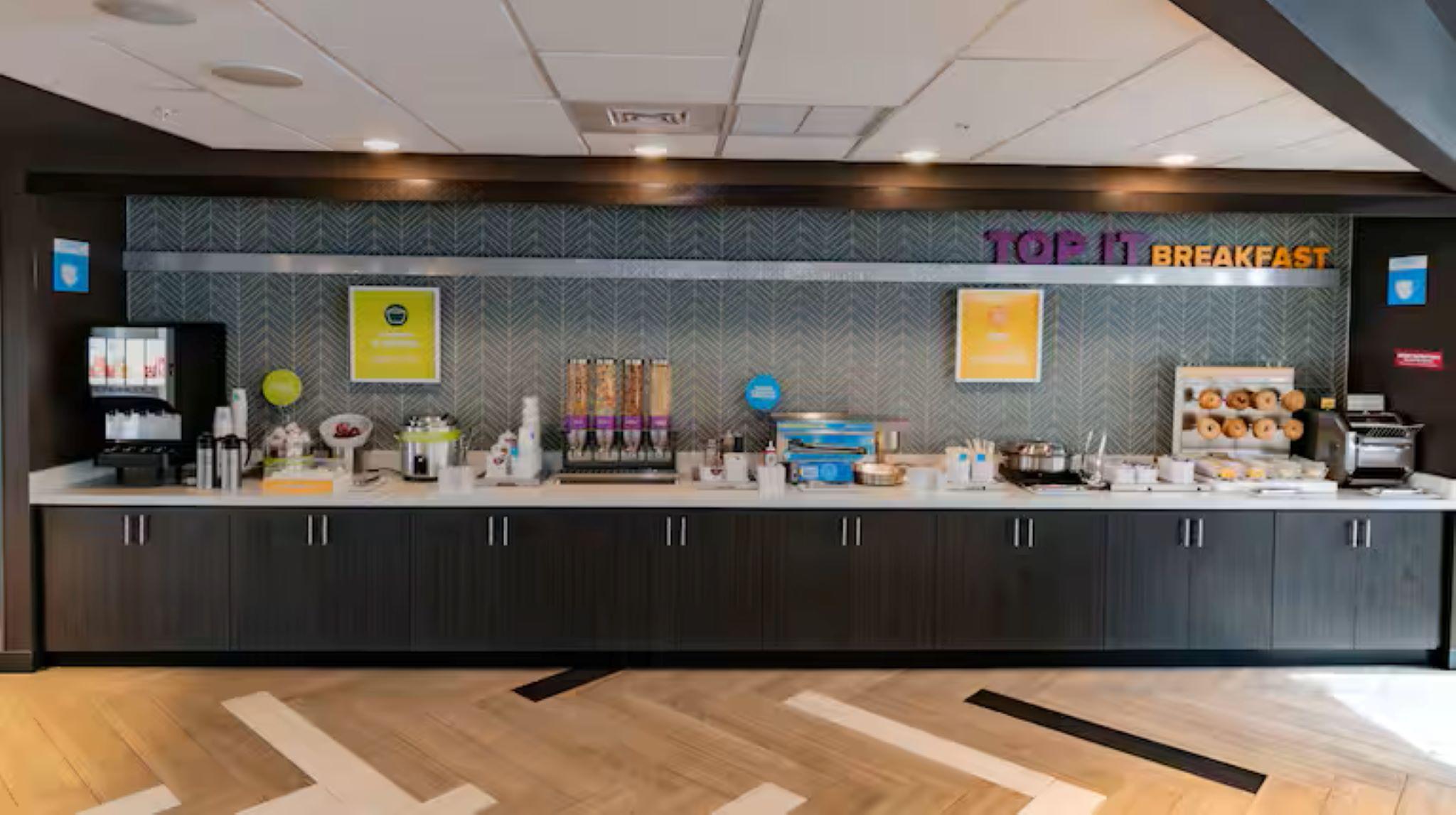 Restaurant Tru by Hilton Florida City, FL