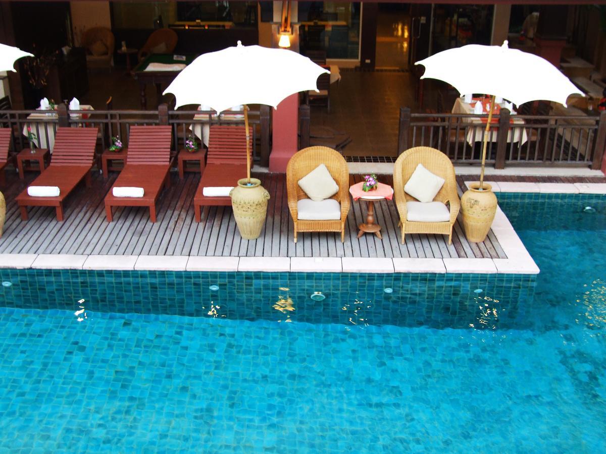 Vista Piscina Sarita Chalet & Spa