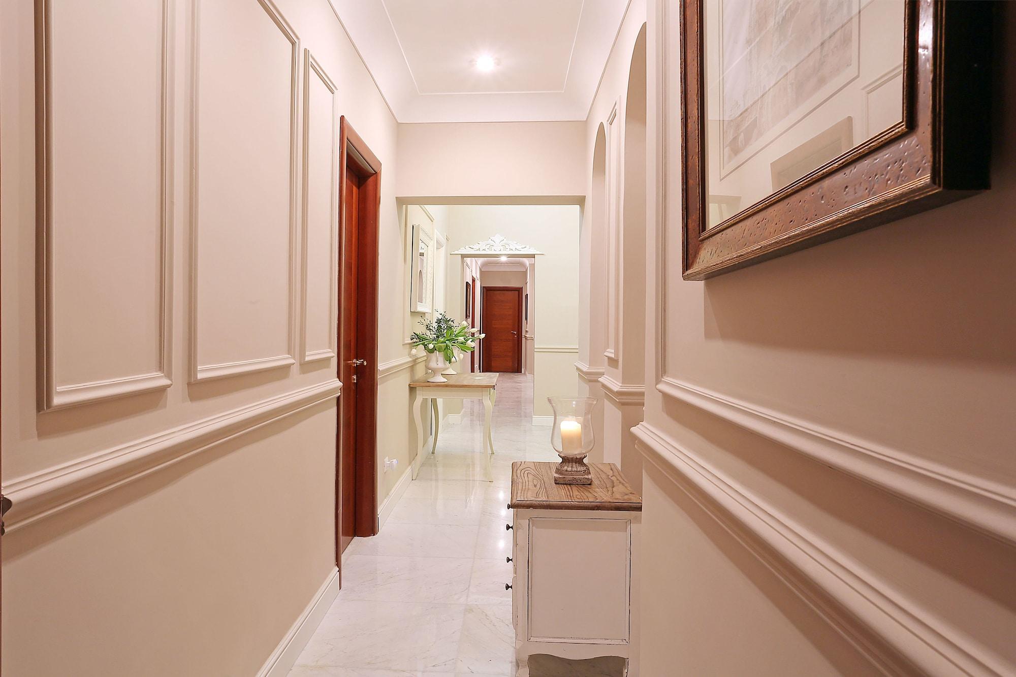 Varios Daplace - Arena House