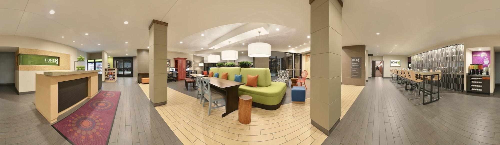 Vista Lobby Home2 Suites by Hilton Clarksville/Ft. Campbell