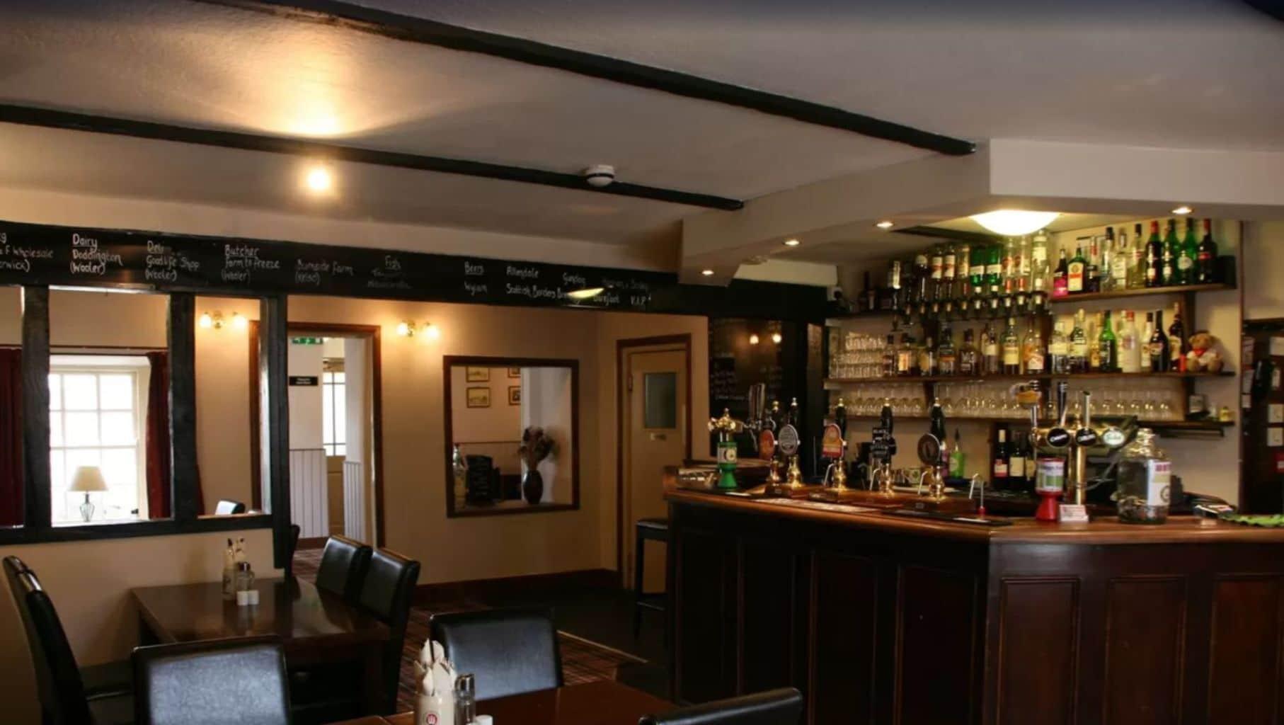 Bar/Salón Red Lion Inn
