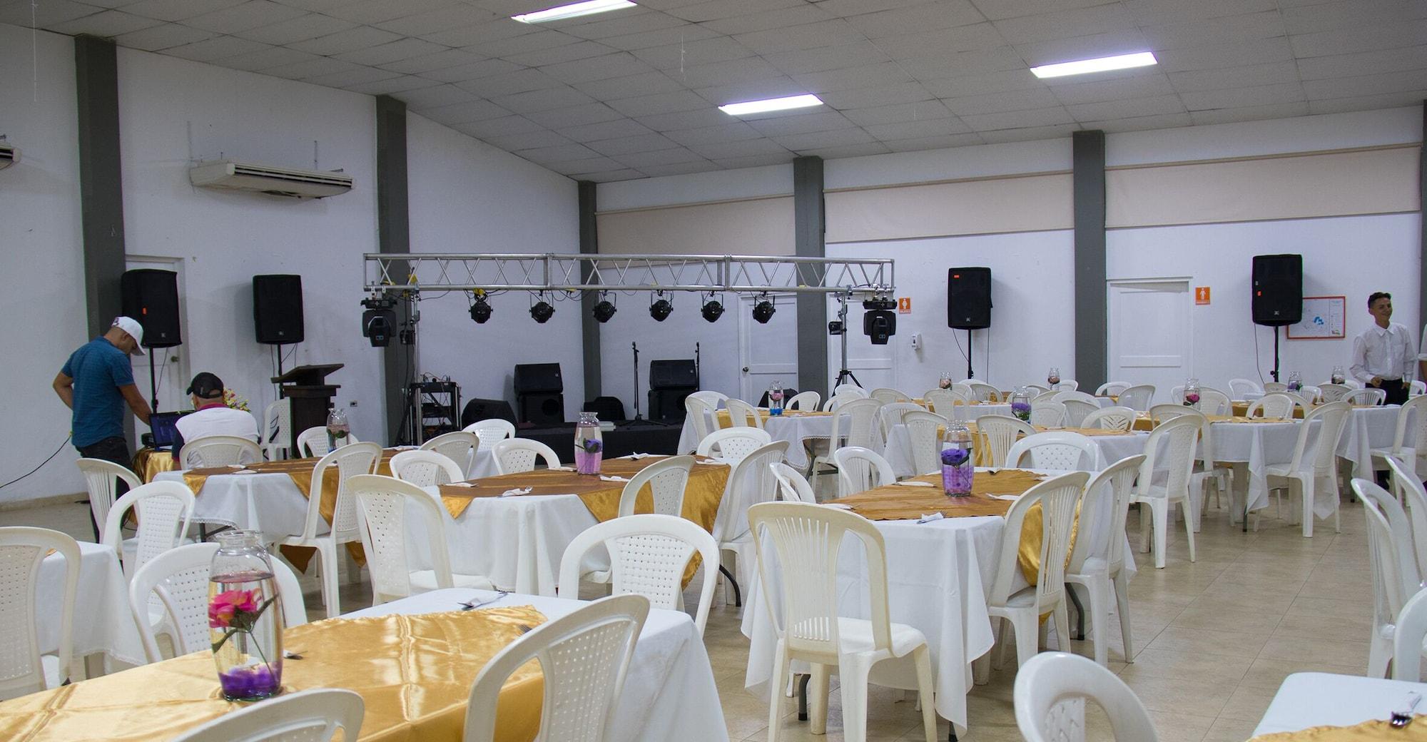 Sala de Reuniones Hotel TPR Campestre Las Pampas