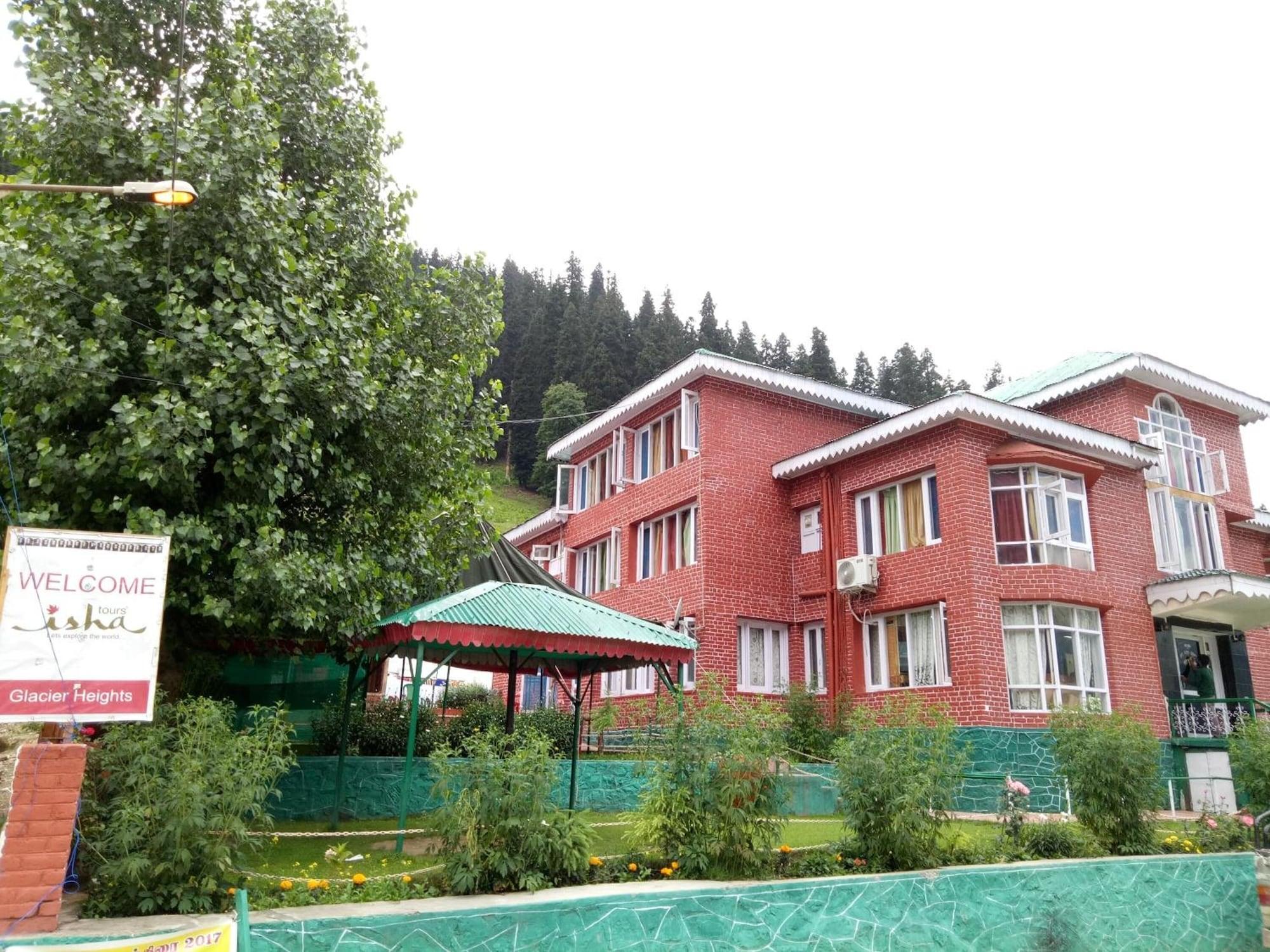 Vista Exterior Hotel Glacier Heights