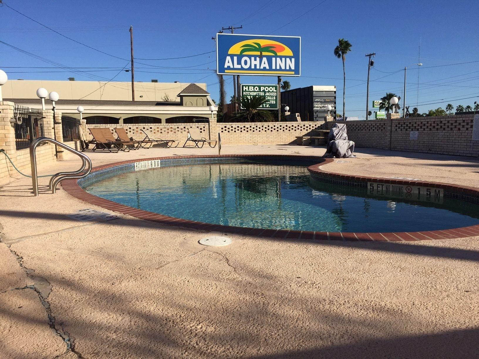 Varios Aloha Inn