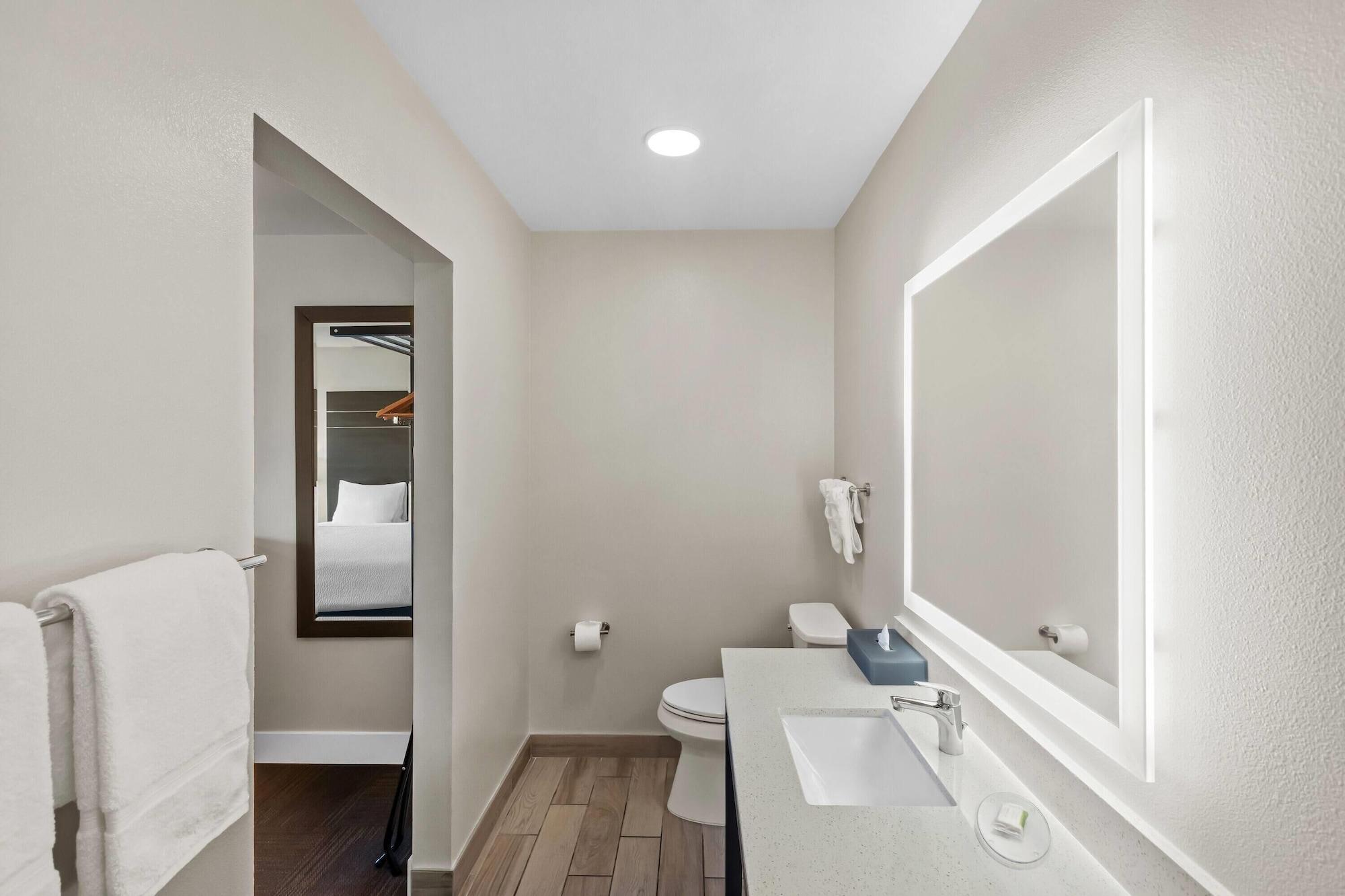 Equipamiento de Habitación Travelodge by Wyndham Santa Rosa Wine Country