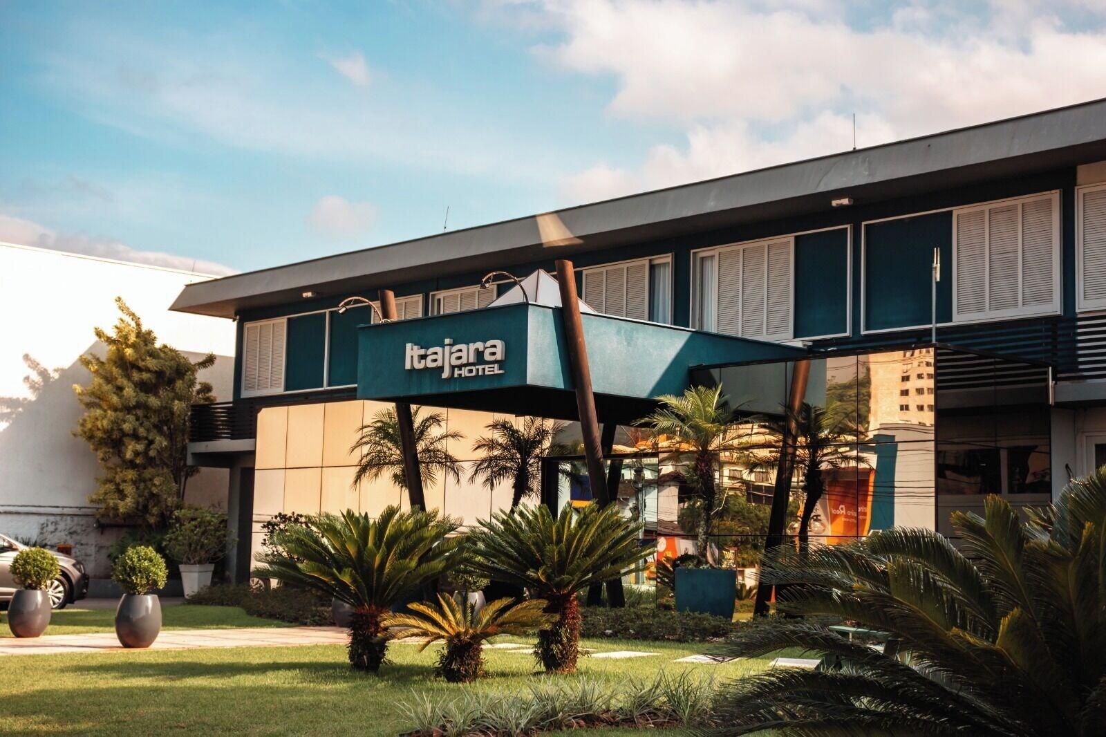 Varios Hotel Itajara