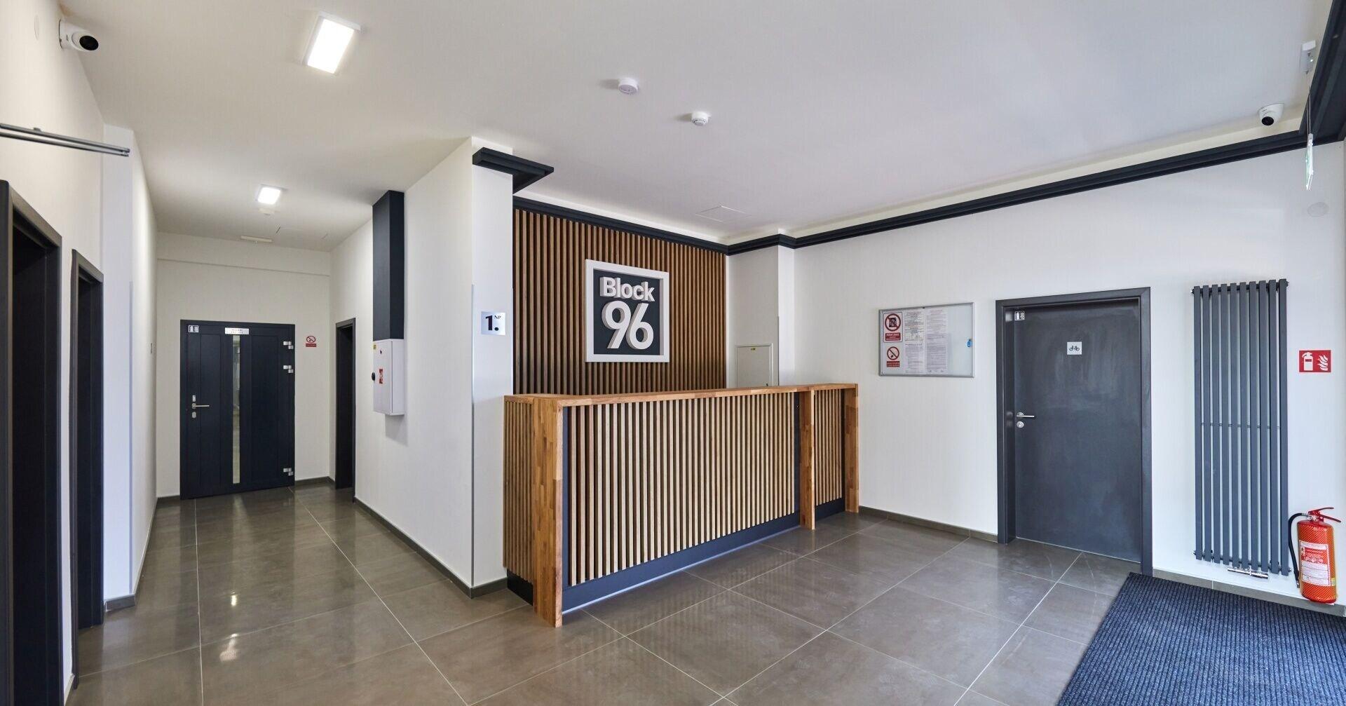 Vista Lobby Block 96