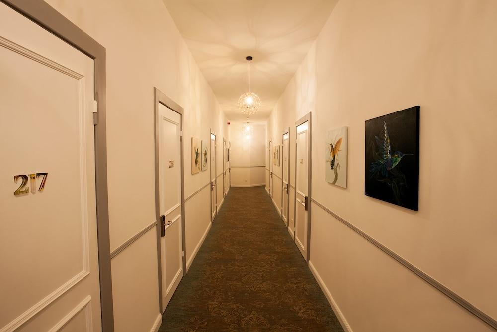 Varios Boutique 056 Hamburg Central