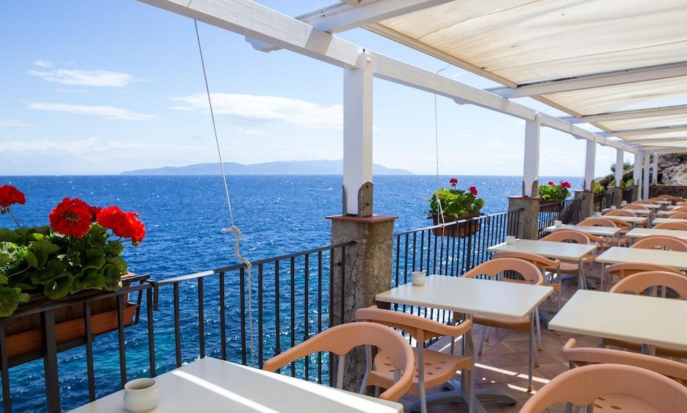 Bar/Salón Hotel Saraceno