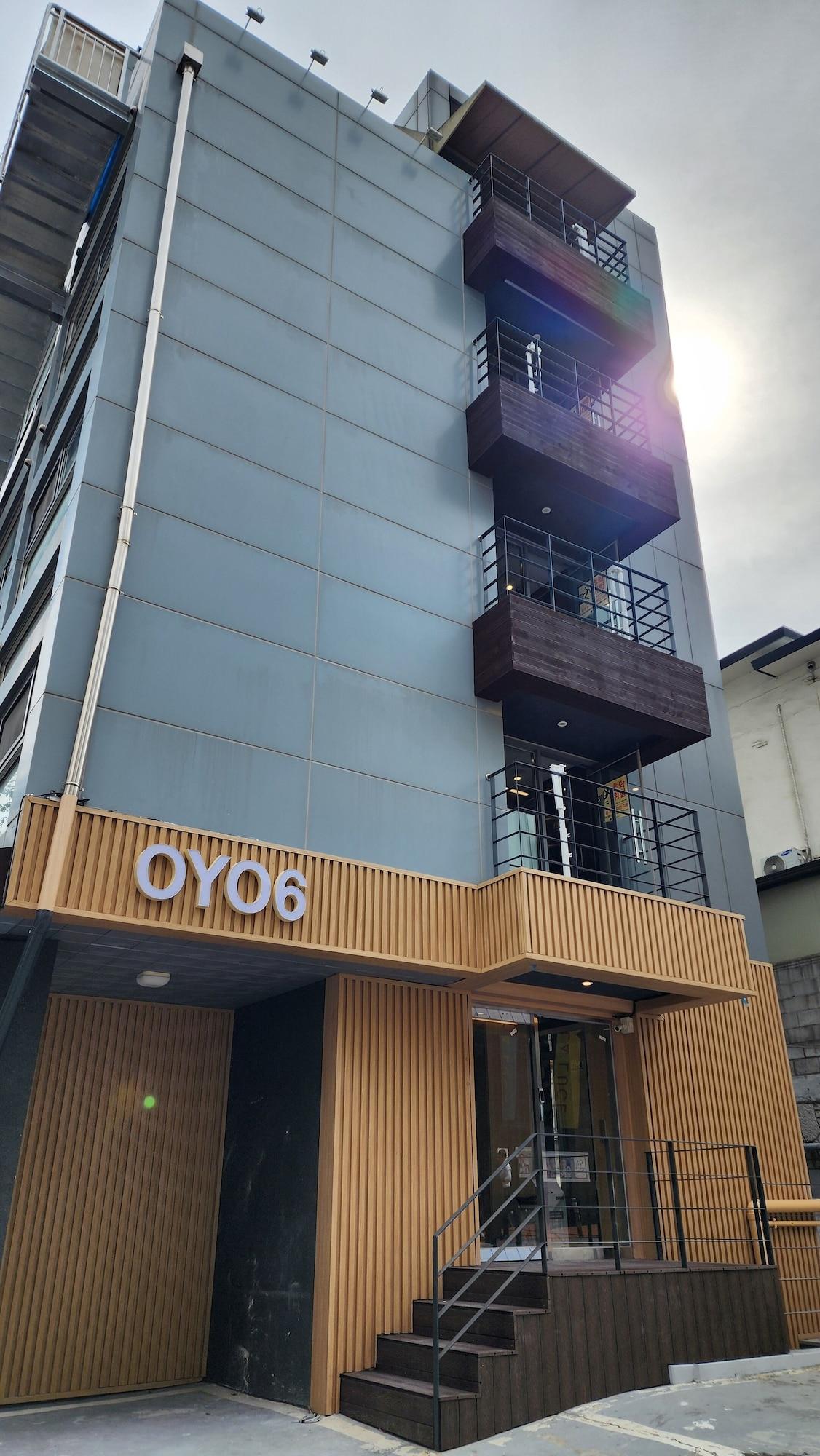 Vista Exterior OYO Hostel Myeongdong 6