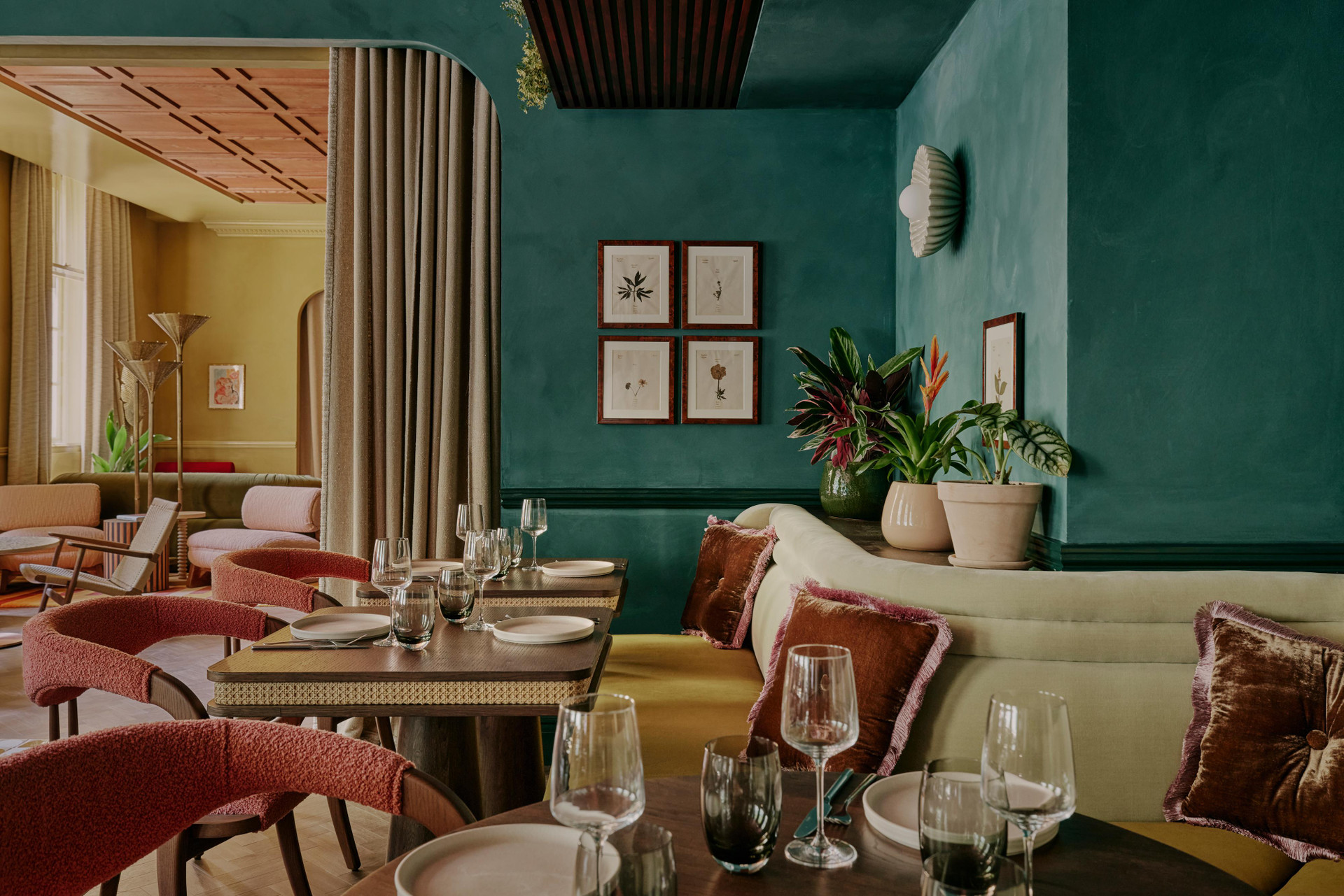 Restaurant Ember Locke Kensington