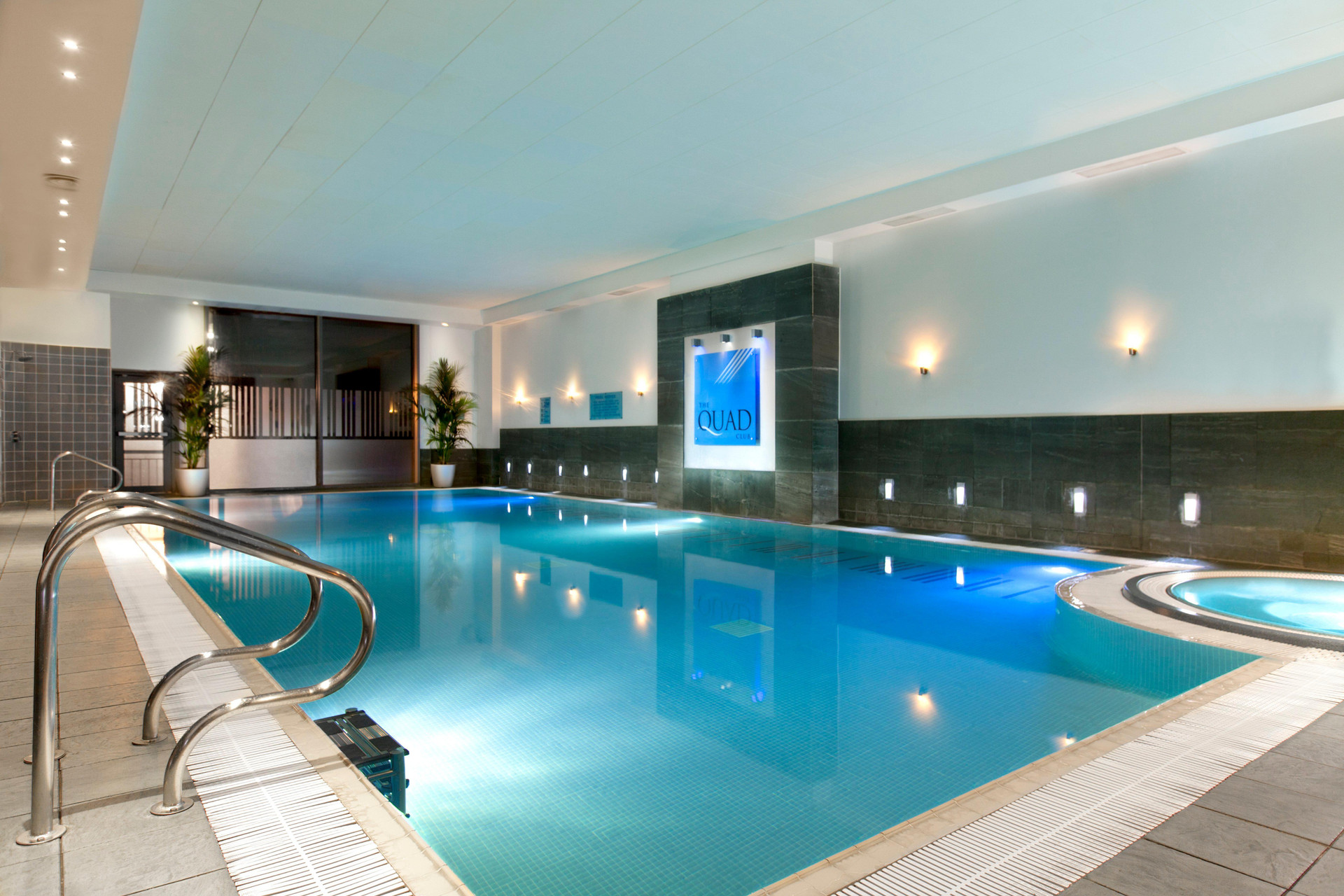 Vista Piscina Crowne Plaza London - Docklands by IHG