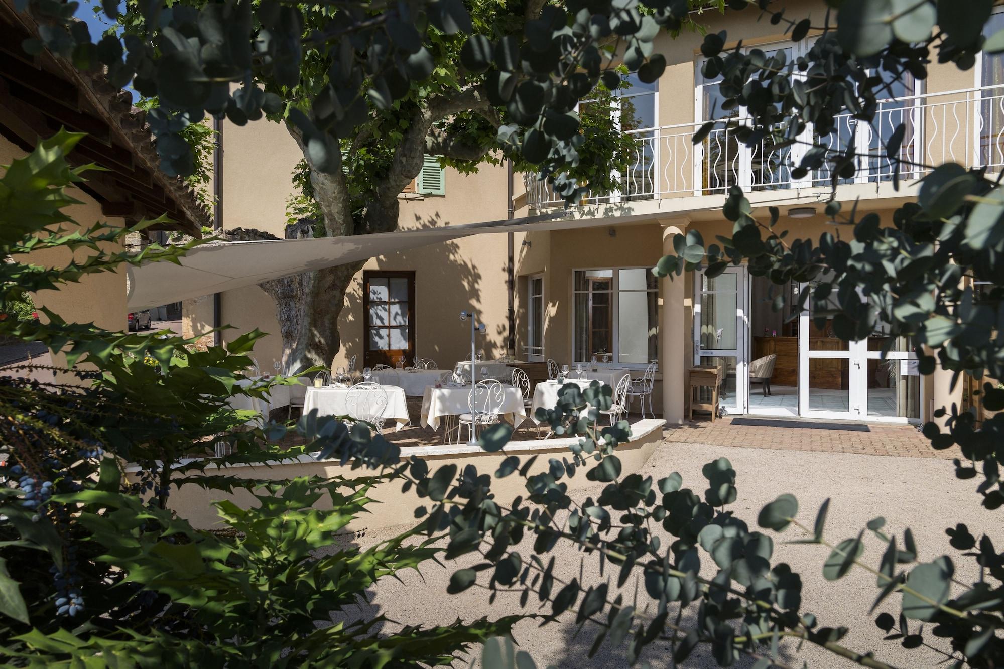 Vista Exterior Auberge de Clochemerle, Spa privatif & restaurant gastronomique