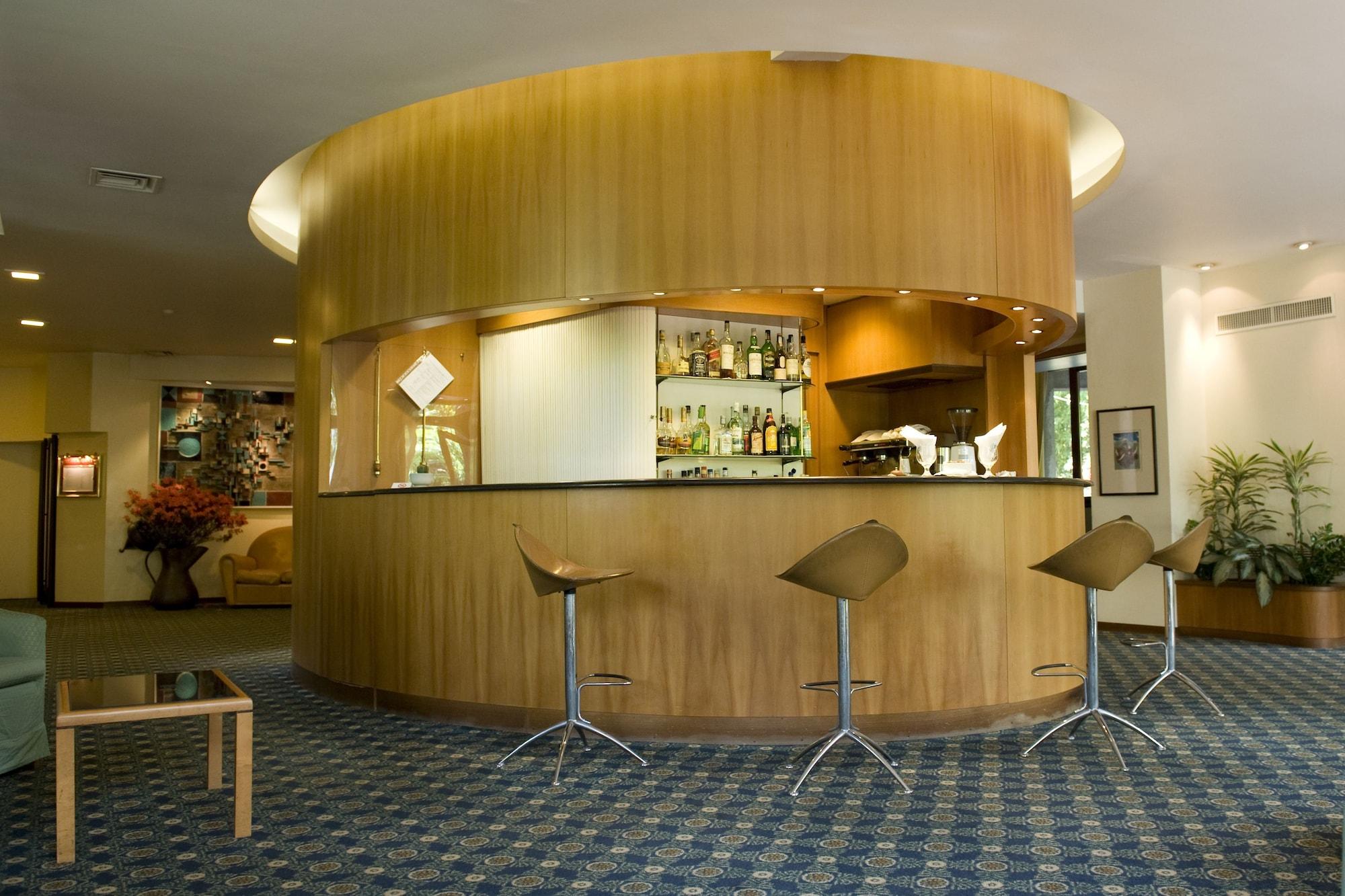 Bar/Salón Astor Hotel