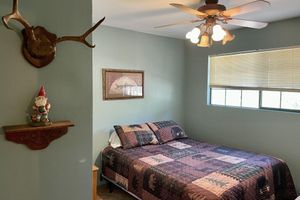 Alquiler Vacacional - Rustic 2 Bedroom Cabin 1 in a Peaceful Forest!