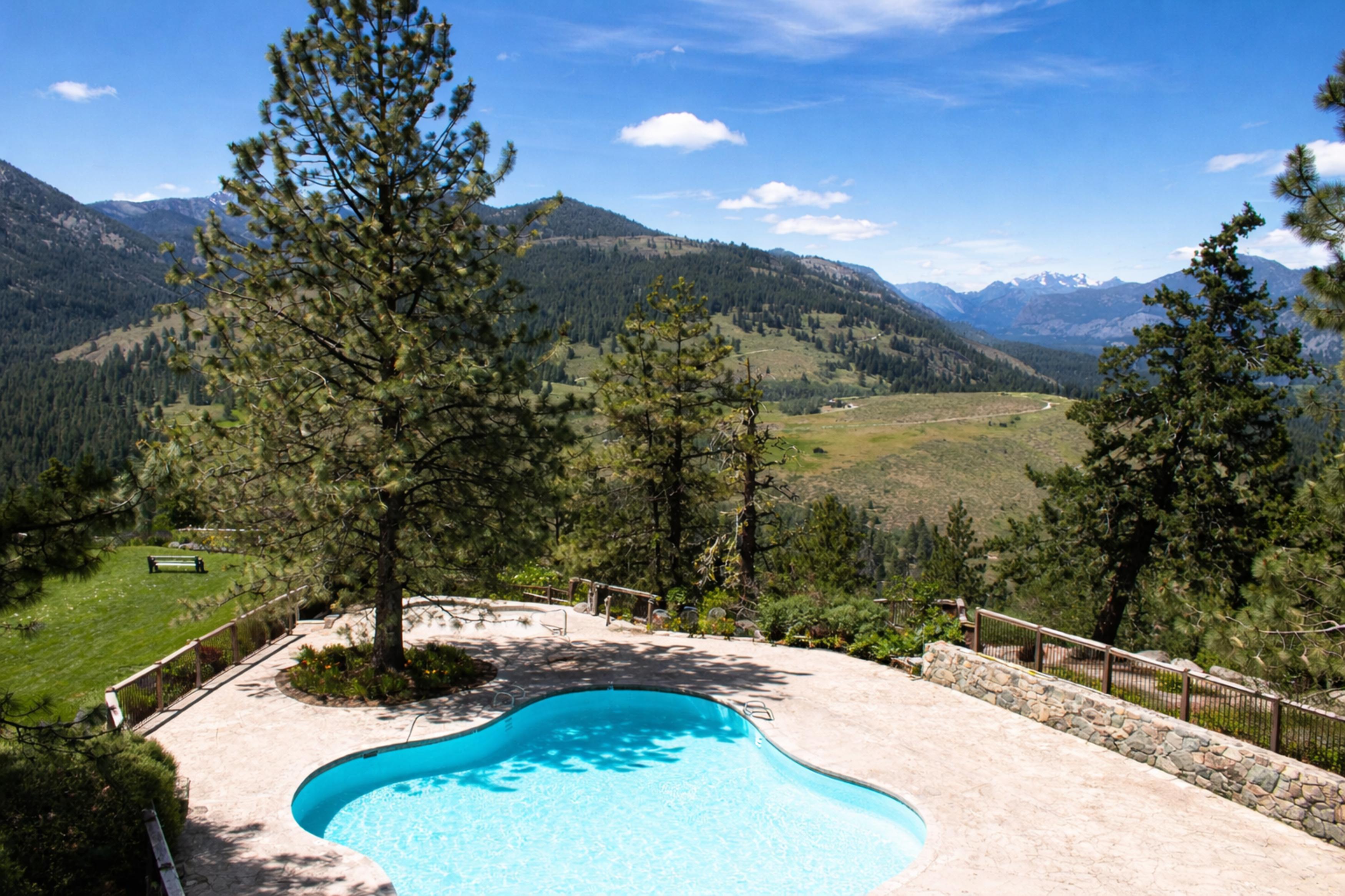 Vista Piscina Sun Mountain Lodge