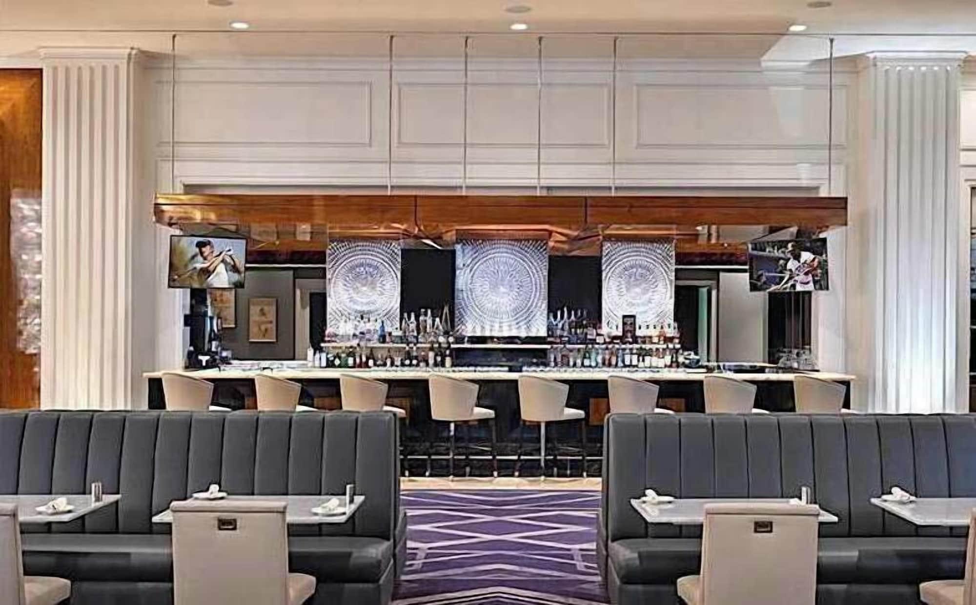 Vista Lobby Trump Tower by Zelloo