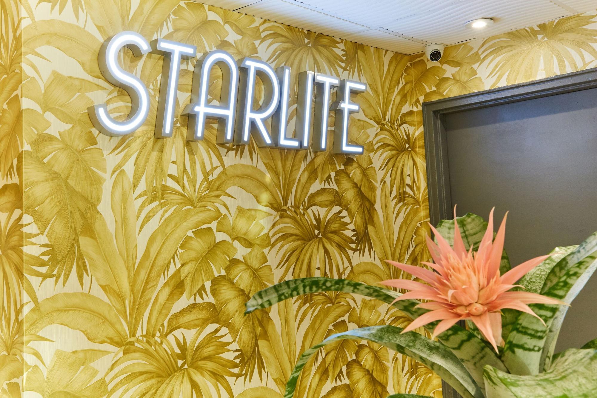 Vista Lobby Starlite