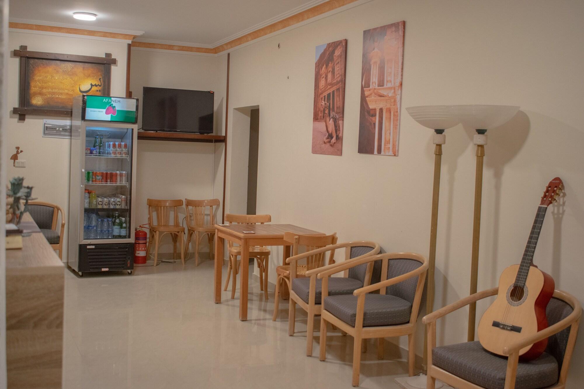 Vista Lobby Twilight Hotel Petra