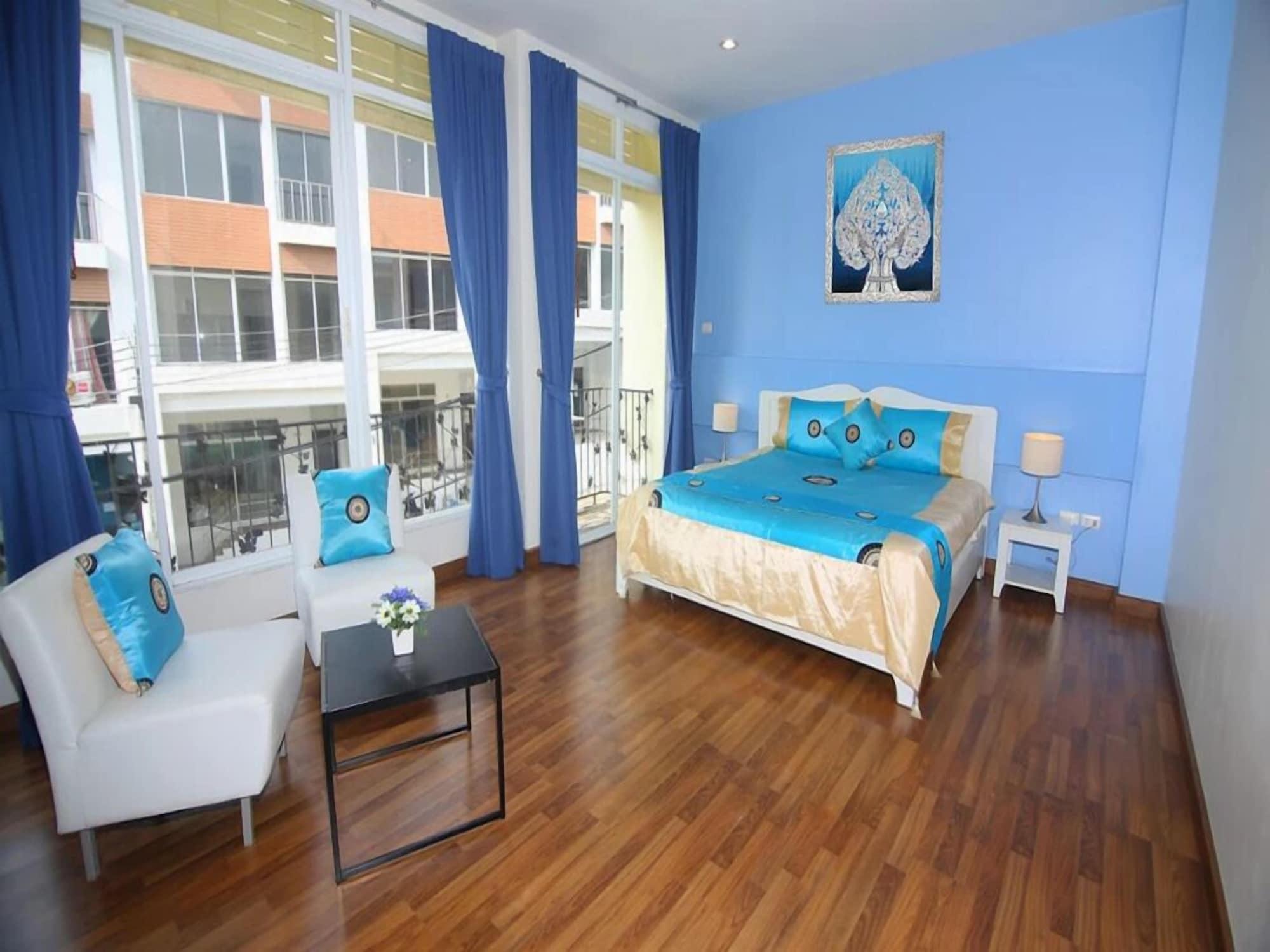 Varios Villa Tona Phuket