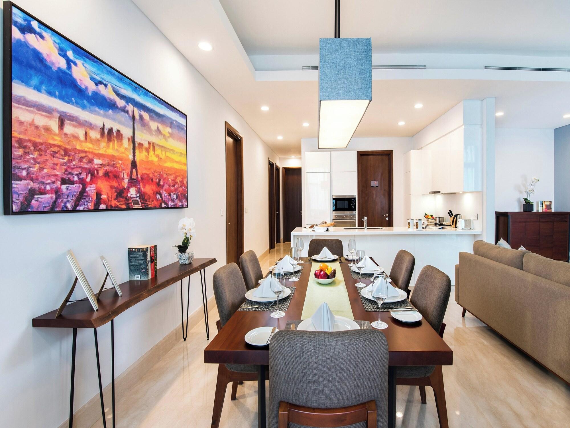 Restaurant Oakwood Suites La Maison Jakarta