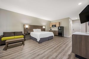 Alojamiento - SureStay Studio by Best Western Conroe Downtown