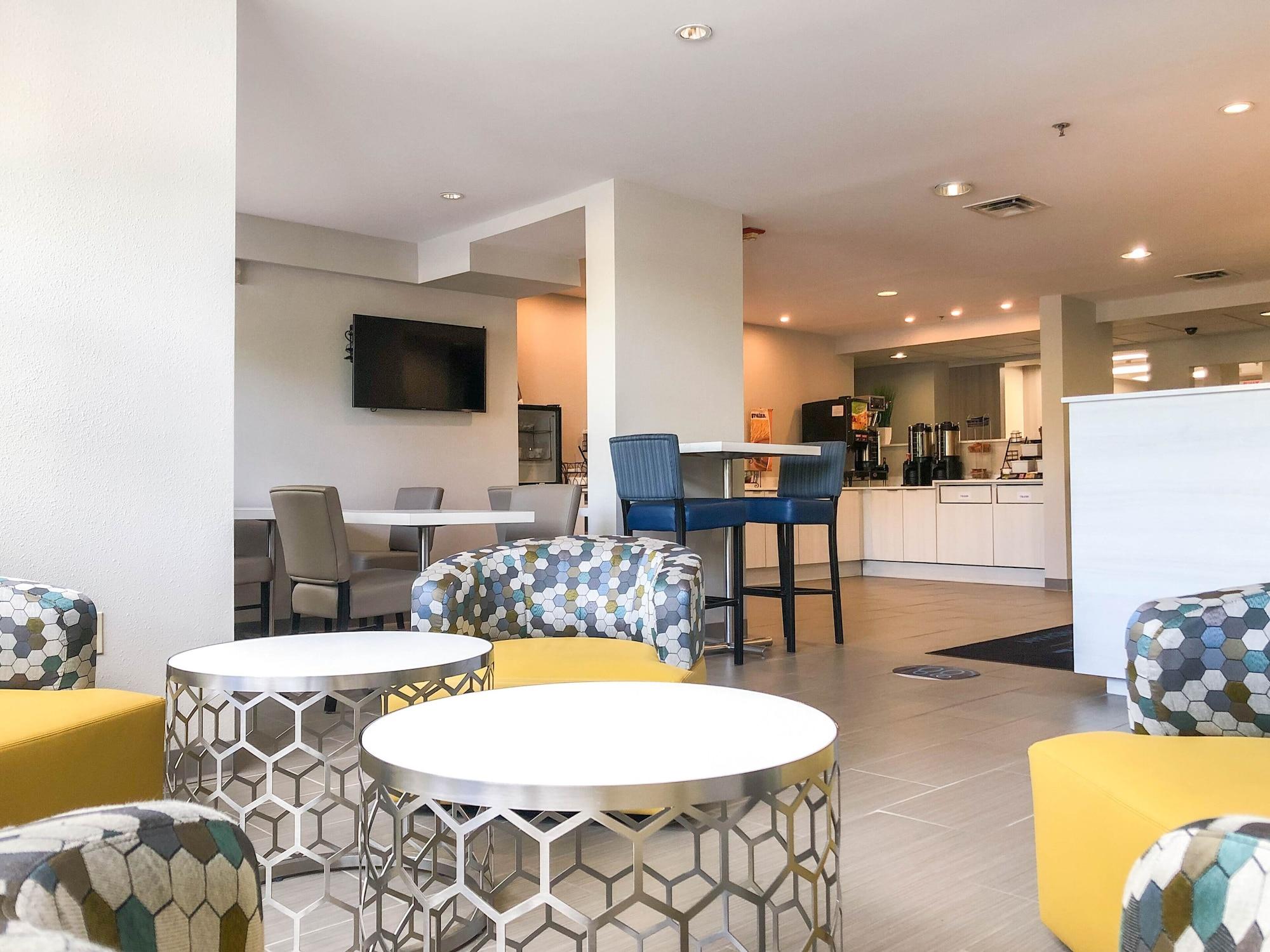 Vista Lobby Microtel Inn & Suites by Wyndham Eagan/St Paul