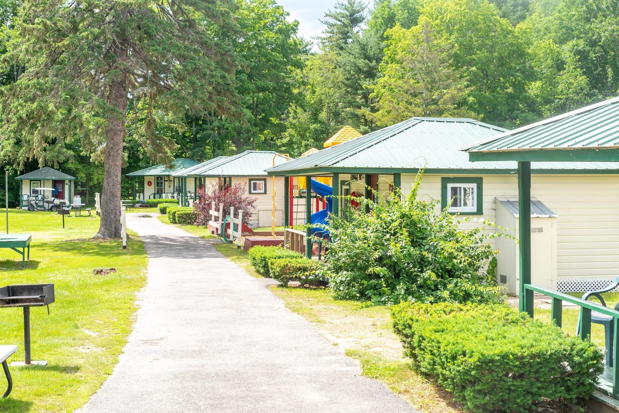 Vista Exterior Perry's Motel and Cottages