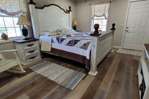 Alquiler Vacacional - Margie's Coop.  Country living on a real Christmas Tree Farm!