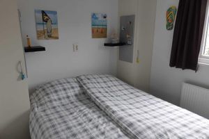 Alquiler Vacacional - Renesse Zeeland: Modern 4 person Chalet by the sea.  Modernes Chalet am Meer.